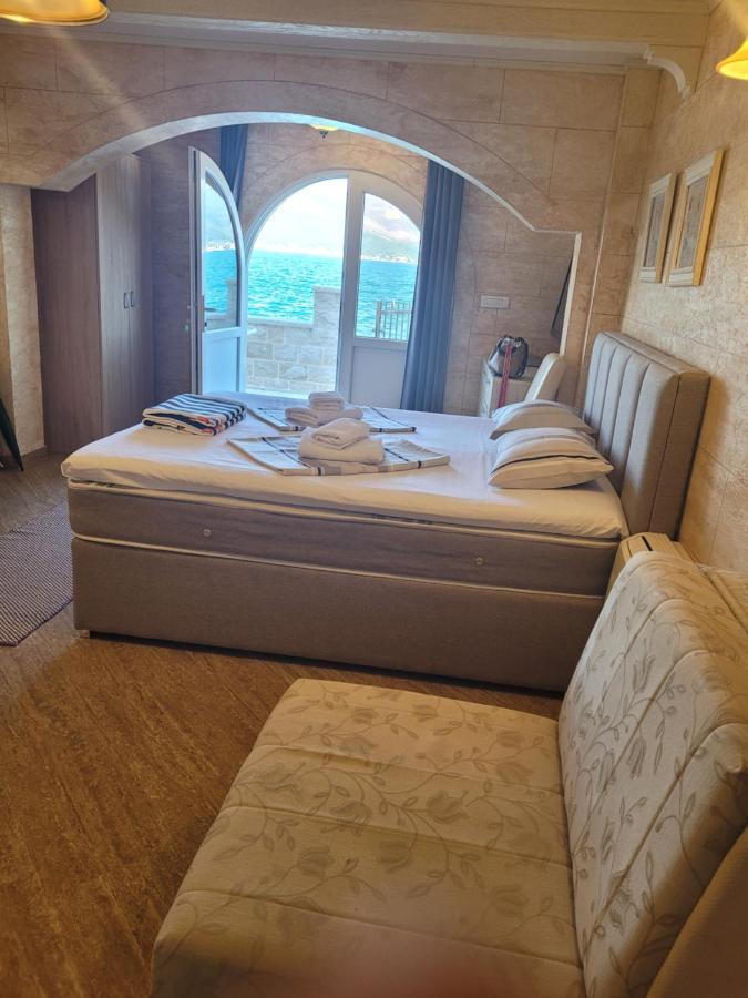 Leut Montesol Tivat * Krasići